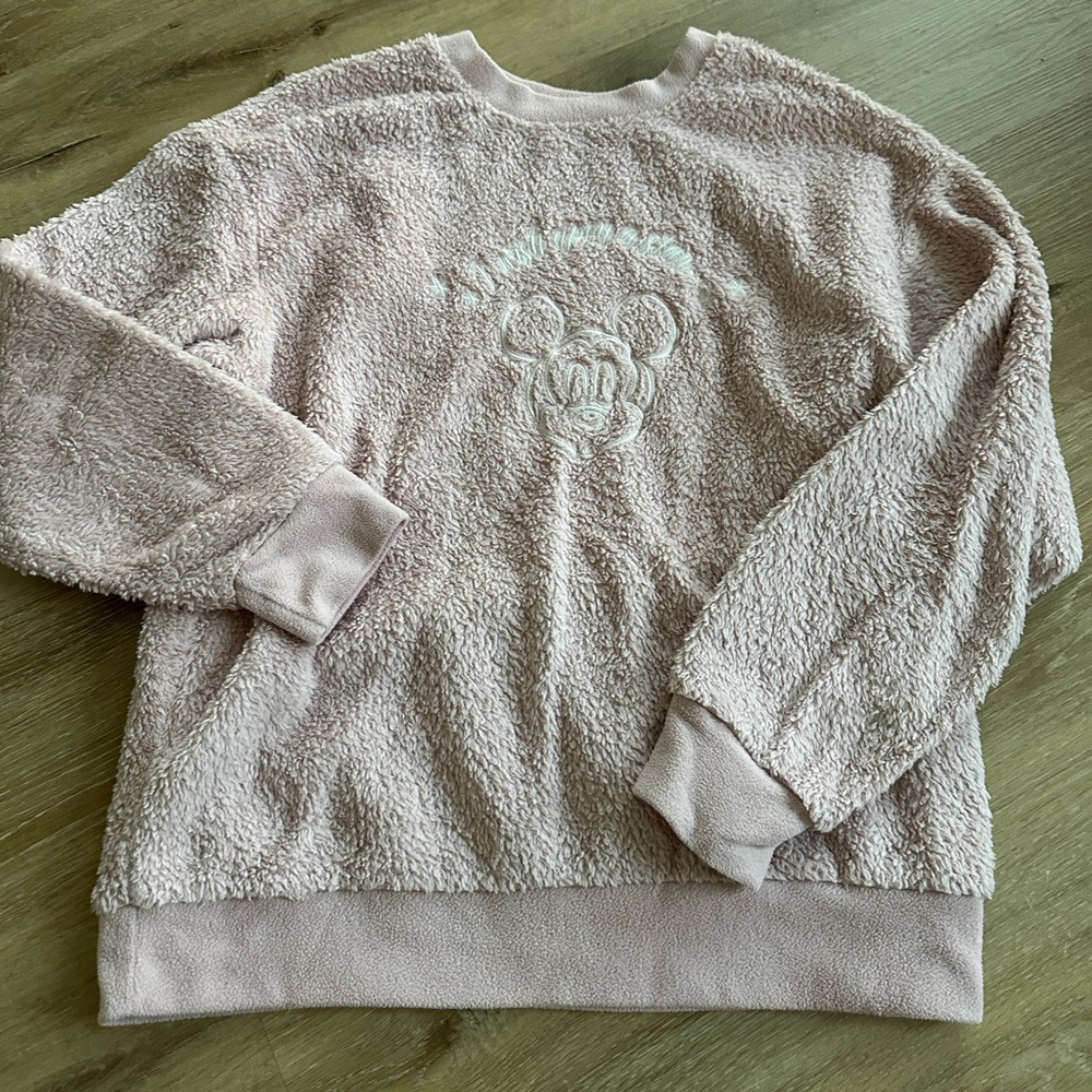 Disney for Uniqlo Pink Fleece Sweater 💕